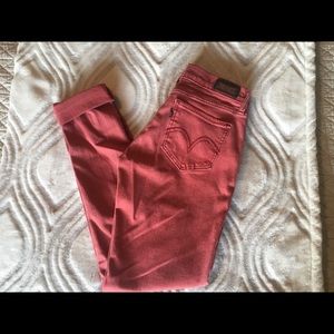 Levi’s | 504 Vintage Red